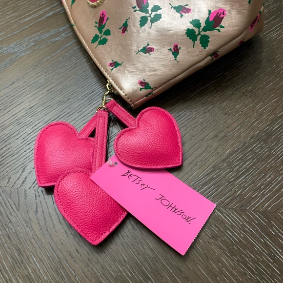 Betsey Johnson rose gold rosebuds print clam pouch bag - Picture 10 of 17